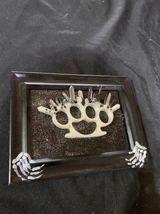 Bejeweled knuckleduster