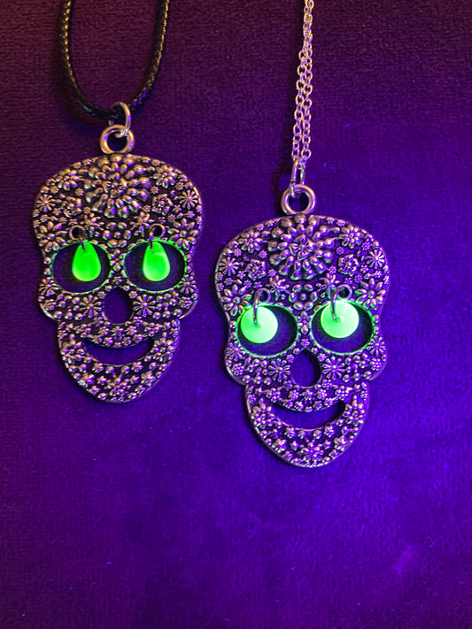 Uranium glass skull necklace
