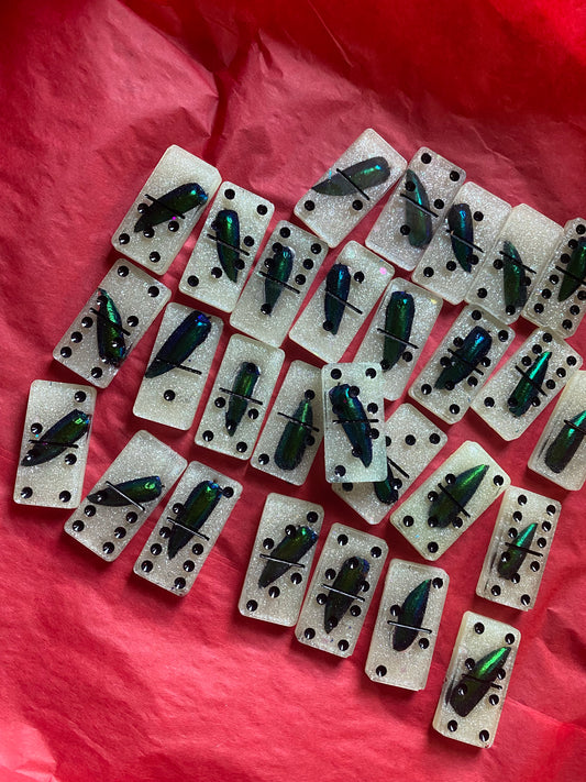 Beetle wing glow dominos